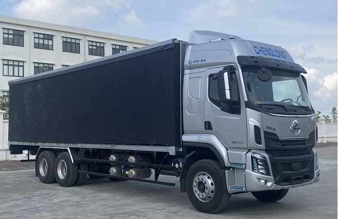 Xe tải chenglong 3 chân H5 260Hp thùng két chai