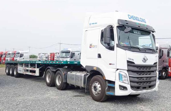 Xe đầu kéo 2 cầu Chenglong H7 420Hp