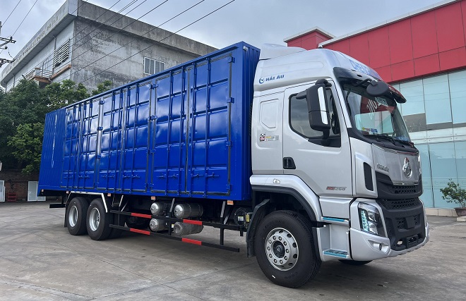 Xe tải Chenglong 3 chân H5 260Hp thùng Pallet