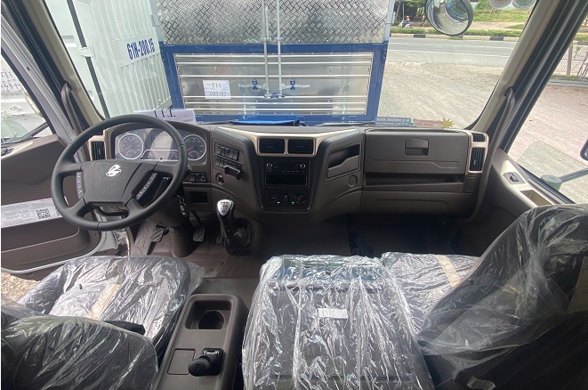 Nội thất xe tải Chenglong M3 200Hp 